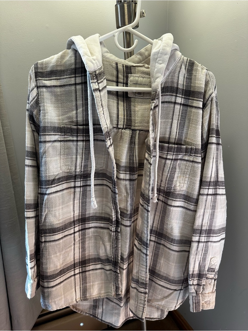 American Eagle Hooded Plaid Shirt Jacket — Gray & White